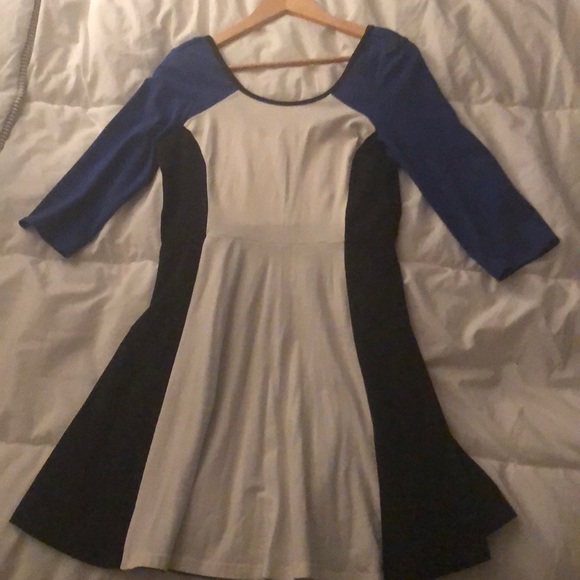 Once Worn: Express Color Block Skater Dress (M) - Picture 1 of 3